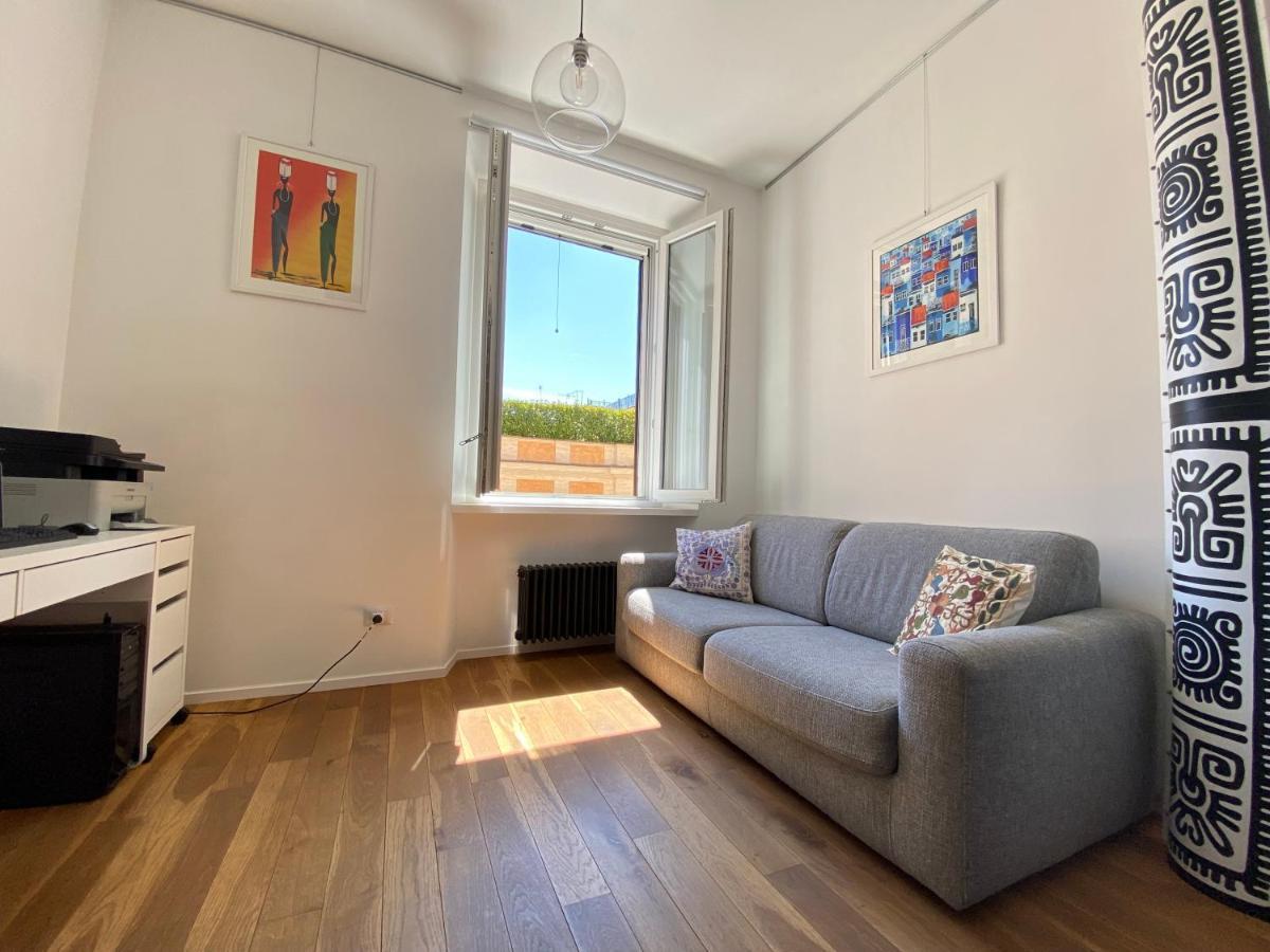 Leopardi Sweet Home Roma Esterno foto